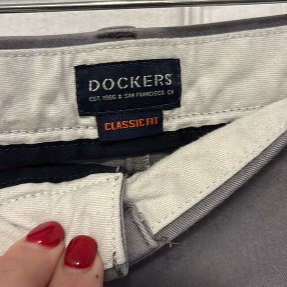 Dockers classic fit 44x32 - Picture 4 of 10